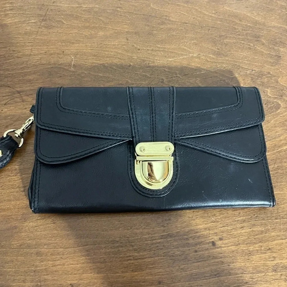 Beautiful! Nordstrom black leather wristlet - Picture 9 of 11